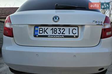 Хетчбек Skoda Fabia 2010 в Рівному