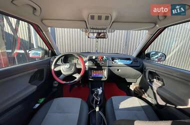Хетчбек Skoda Fabia 2010 в 