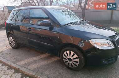 Хэтчбек Skoda Fabia 2009 в 