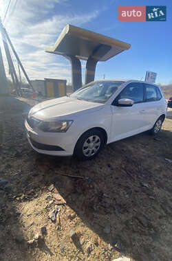 Хэтчбек Skoda Fabia 2016 в 