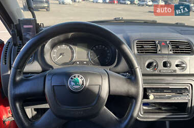 Хэтчбек Skoda Fabia 2010 в 