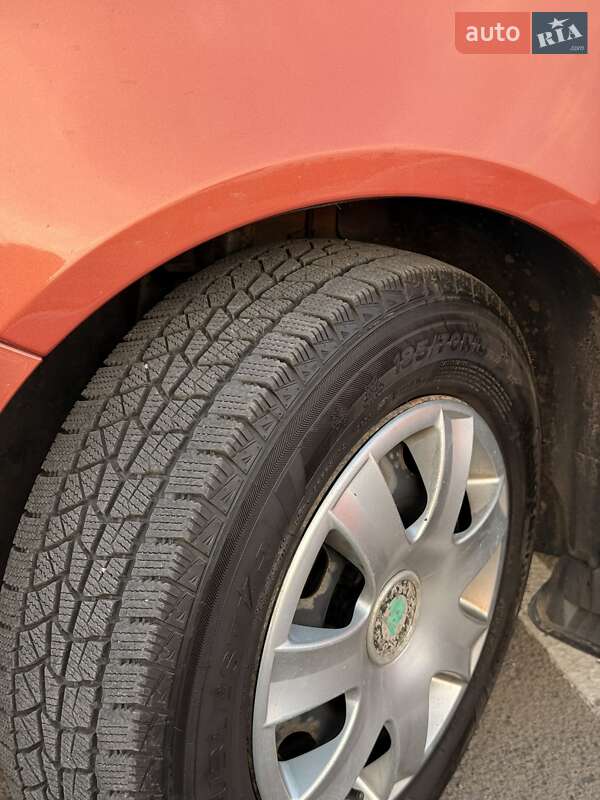 Хетчбек Skoda Fabia 2007 в Луцьку