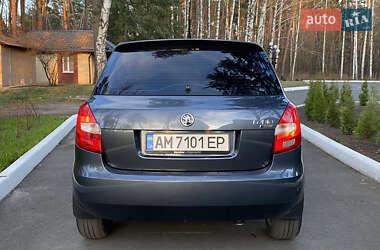 Хэтчбек Skoda Fabia 2008 в 