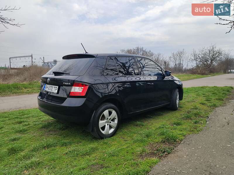 Хэтчбек Skoda Fabia 2015 в Подольске