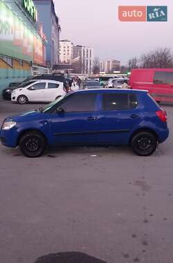 Хэтчбек Skoda Fabia 2008 в 