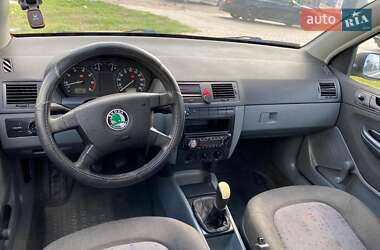 Седан Skoda Fabia 2004 в Николаеве