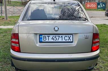 Седан Skoda Fabia 2004 в Николаеве