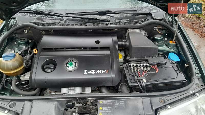 Седан Skoda Fabia 2002 в Рожнятові