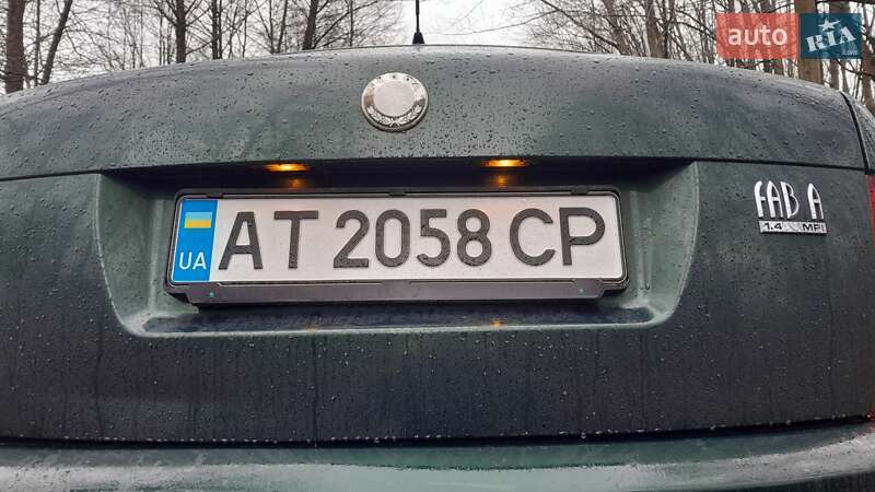 Седан Skoda Fabia 2002 в Рожнятові