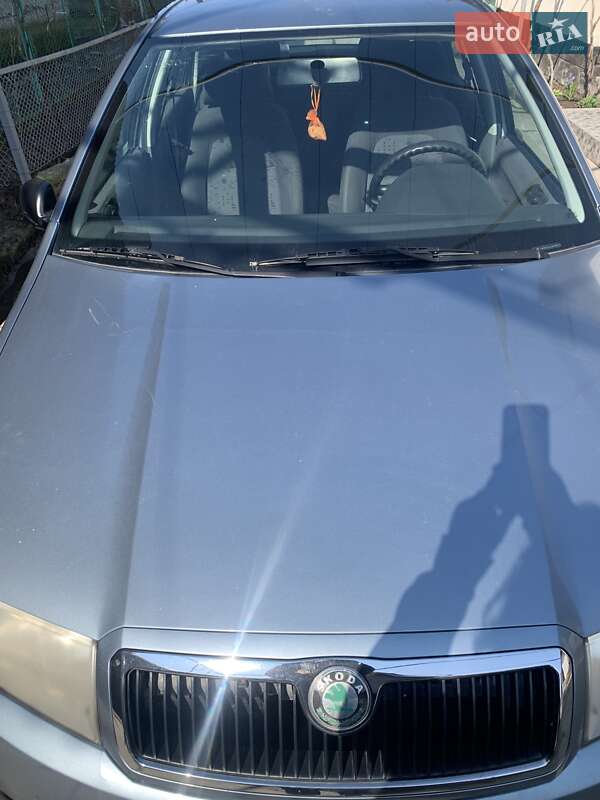 Седан Skoda Fabia 2001 в 