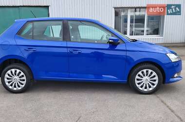 Хэтчбек Skoda Fabia 2019 в 