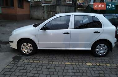 Хэтчбек Skoda Fabia 2006 в 