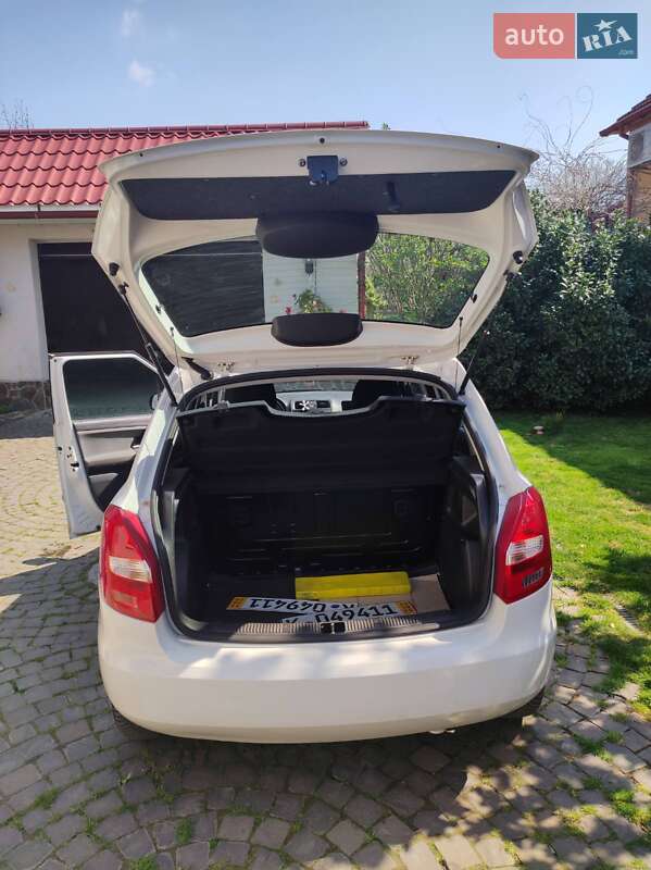 Хэтчбек Skoda Fabia 2010 в Мукачево