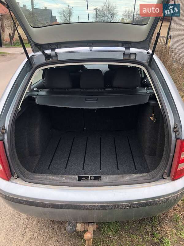 Универсал Skoda Fabia 2004 в Владимире