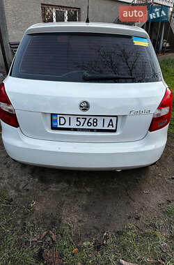 Хэтчбек Skoda Fabia 2012 в 