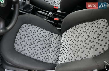 Хэтчбек Skoda Fabia 2006 в 