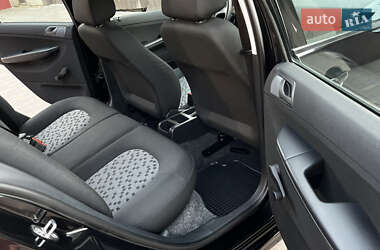 Хэтчбек Skoda Fabia 2006 в 