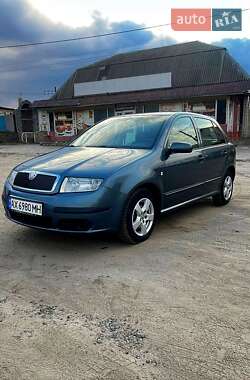 Хэтчбек Skoda Fabia 2005 в 