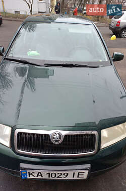 Хетчбек Skoda Fabia 2000 в 
