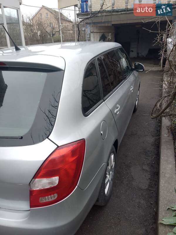Универсал Skoda Fabia 2010 в Ярмолинцах