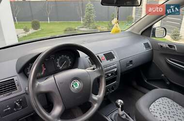 Хэтчбек Skoda Fabia 2005 в 