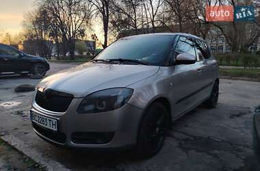 Хэтчбек Skoda Fabia 2007 в 