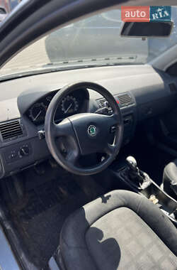 Хэтчбек Skoda Fabia 2004 в 