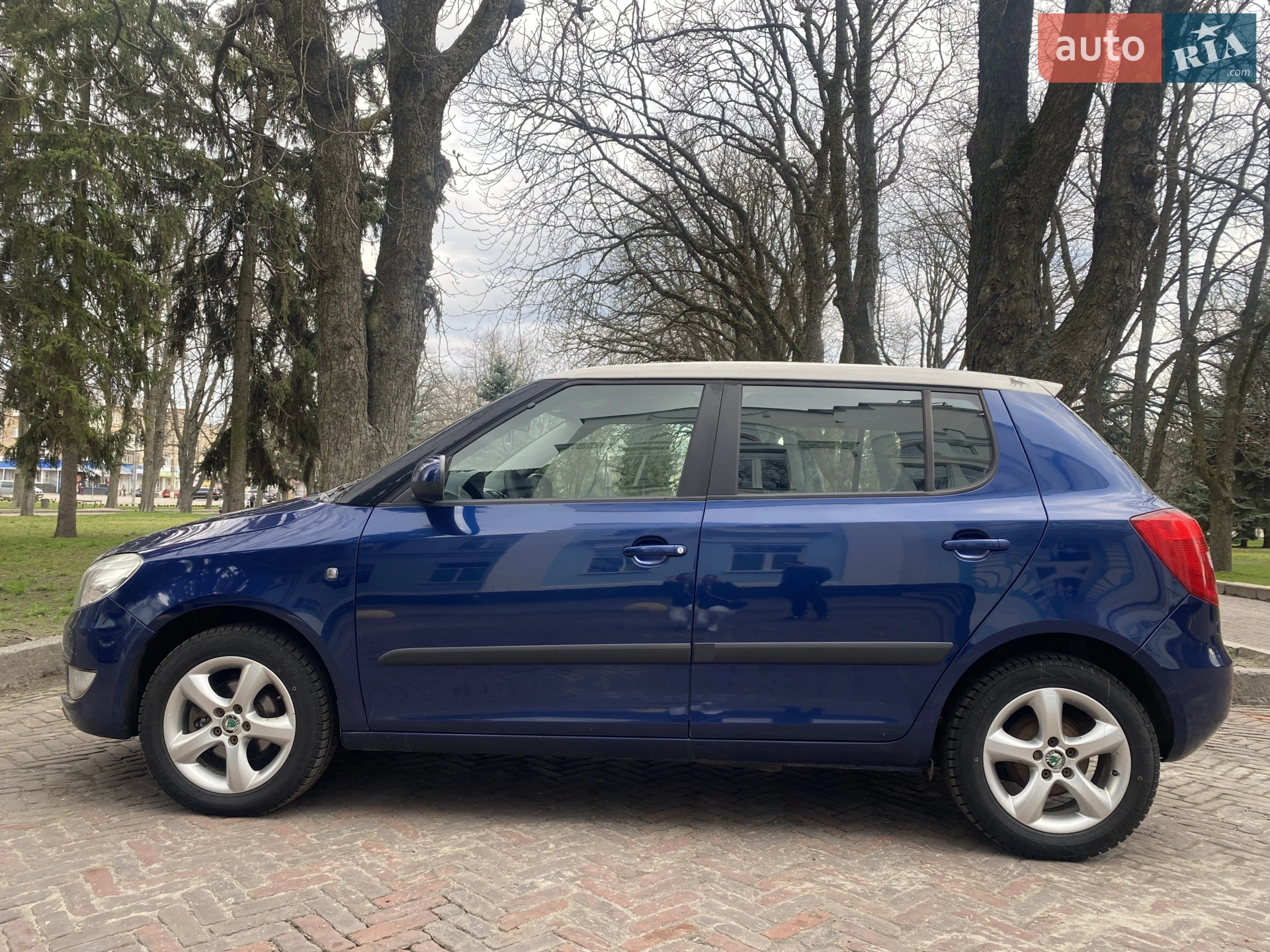 2010 Skoda Fabia - мініатюра 6
