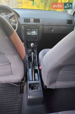 Універсал Skoda Fabia 2001 в 