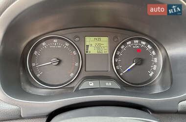 Хэтчбек Skoda Fabia 2011 в 