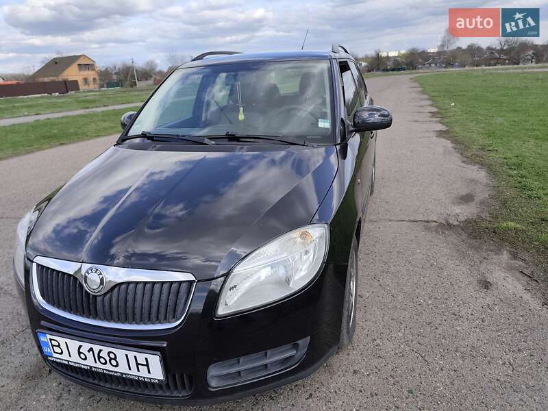 Универсал Skoda Fabia 2008 в Полтаве