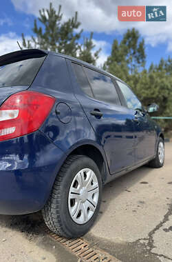 Хэтчбек Skoda Fabia 2014 в 