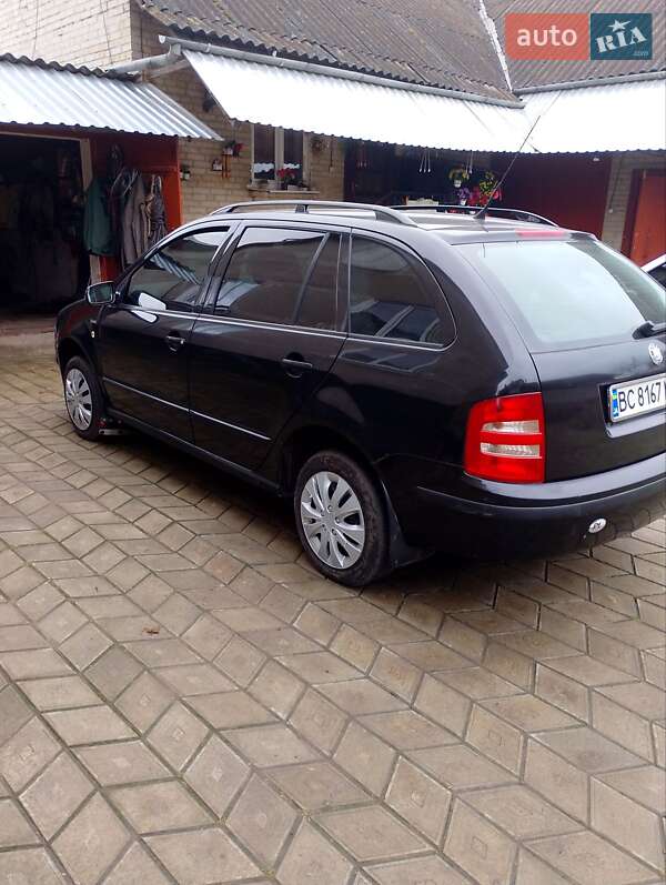 Универсал Skoda Fabia 2003 в Жидачове