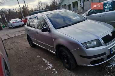 Хетчбек Skoda Fabia 2006 в 