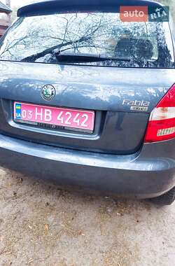 Хэтчбек Skoda Fabia 2009 в 