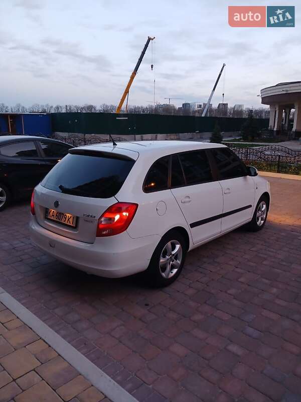 Універсал Skoda Fabia 2012 в Києві