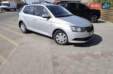 Хетчбек Skoda Fabia 2015 в 