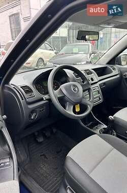 Хэтчбек Skoda Fabia 2013 в 