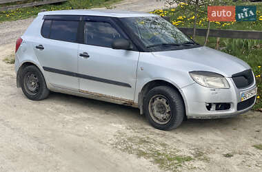 Хэтчбек Skoda Fabia 2007 в 