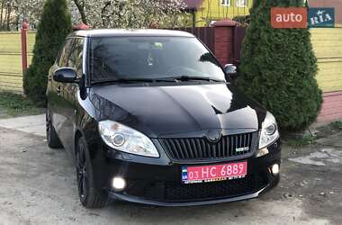 Хэтчбек Skoda Fabia 2011 в 