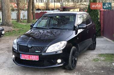 Хэтчбек Skoda Fabia 2011 в 