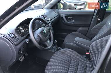 Хэтчбек Skoda Fabia 2011 в 