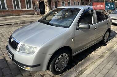 Хэтчбек Skoda Fabia 2002 в 