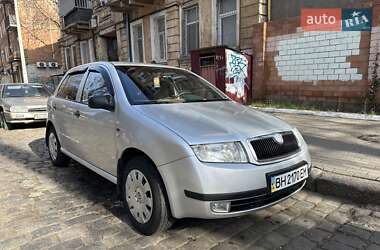 Хэтчбек Skoda Fabia 2002 в 