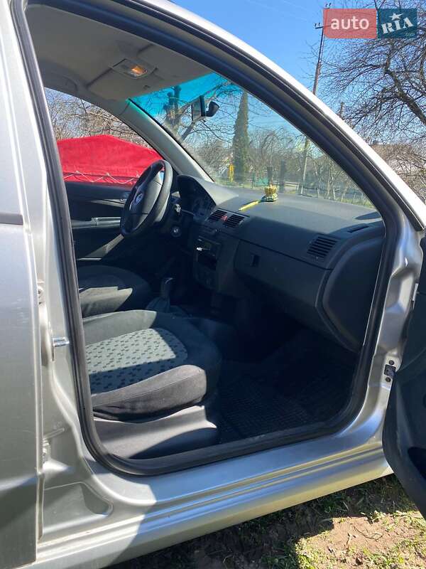 Універсал Skoda Fabia 2005 в Луцьку