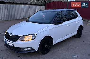 Хэтчбек Skoda Fabia 2015 в Чернигове