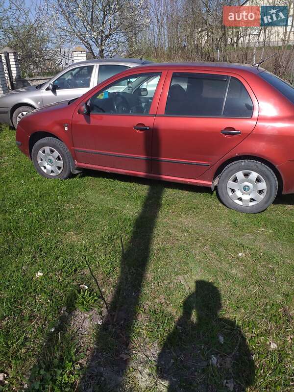 Седан Skoda Fabia 2002 в Тернополе