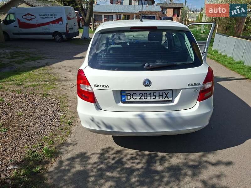 Универсал Skoda Fabia 2013 в Львове