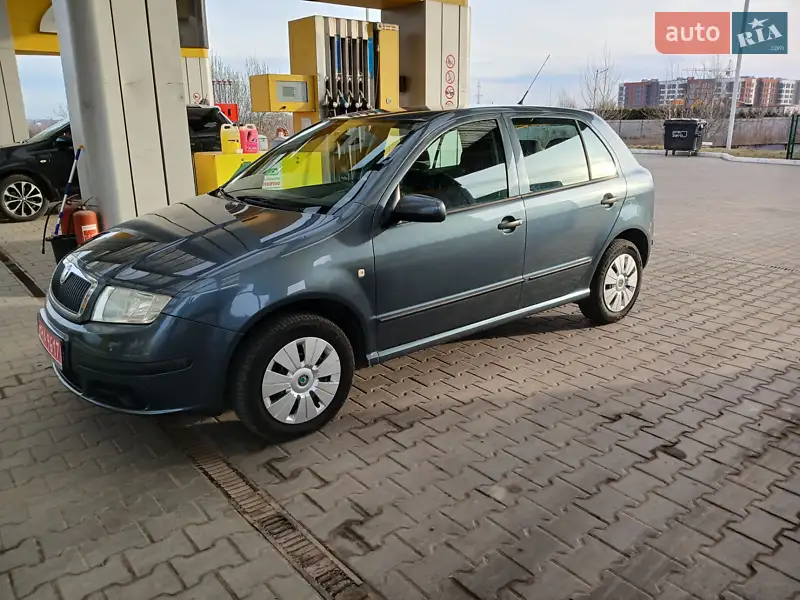 Хетчбек Skoda Fabia 2006 в 