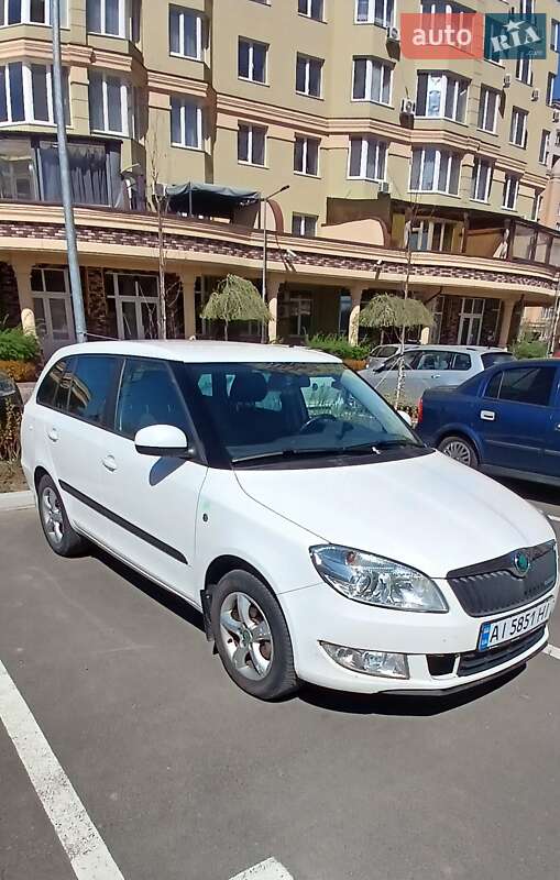 Універсал Skoda Fabia 2012 в Вишневому